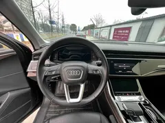 2023 Audi Q7 55 TFSI quattro S line Ice Snow Sport Edition, чёрный — фото 8