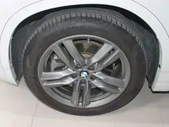 2021 BMW X2 sDrive25i M, белый — фото 9