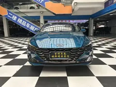 2022 Hyundai Elantra 1.5L CVT LUX Premium, зелёный — фото 2