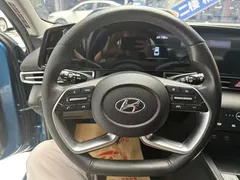 2022 Hyundai Elantra 1.5L CVT LUX Premium, зелёный — фото 10