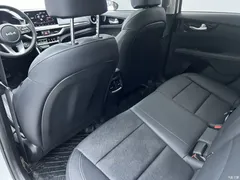 2021 Kia K3 1.5L CVT Fashion, белый — фото 6