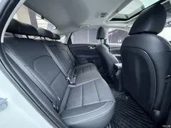 2021 Kia K3 1.5L CVT Fashion, белый — фото 8
