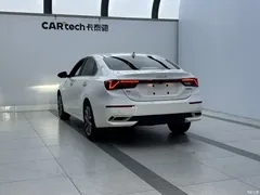 2021 Kia K3 1.5L CVT Fashion, белый — фото 18