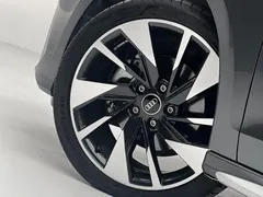 2024 Audi A3L Limousine 35 TFSI — фото 11