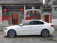 2022 BMW 1 Series 1 120i M Sport, белый — фото 10