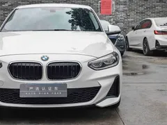 2022 BMW 1 Series 1 120i M Sport, белый — фото 21