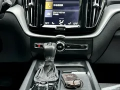 2020 Volvo XC60 T5 4WD Zhiyi Luxury, белый — фото 8