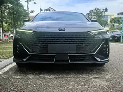 2022 Changan UNI-V 1.5T — фото 2