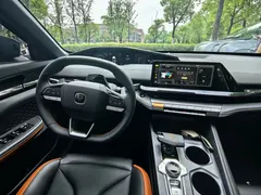2022 Changan UNI-V 1.5T — фото 15