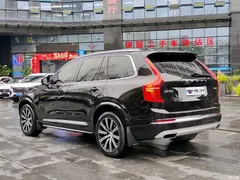 2021 Volvo XC90 B6 Luxury 7-seater, чёрный — фото 4