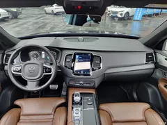 2021 Volvo XC90 B6 Luxury 7-seater, чёрный — фото 10