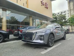 2025 Hongqi H5 PHEV 170 Super Hybrid — фото 1