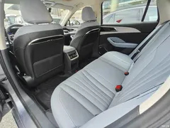 2025 Hongqi H5 PHEV 170 Super Hybrid — фото 11