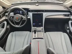 2025 Hongqi H5 PHEV 170 Super Hybrid — фото 18