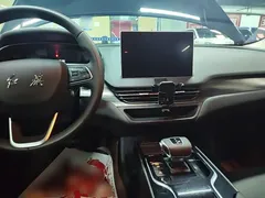 2023 Hongqi E-QM5, чёрный — фото 10