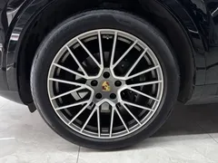 2023 Porsche Cayenne 3.0T Platinum Edition, чёрный — фото 9