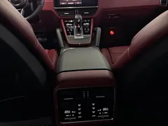 2023 Porsche Cayenne 3.0T Platinum Edition, чёрный — фото 17