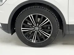 2021 Volkswagen Tiguan L 330TSI AT 2WD, белый — фото 8
