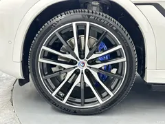 2022 BMW X6 modified xDrive40i exclusive M sports package, белый — фото 23