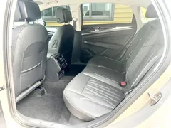 2022 Volkswagen Passat 430PHEV Luxury — фото 13