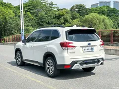 2021 Subaru Forester 2.0i Luxury EyeSight, белый — фото 17