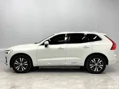 2024 Volvo XC60 B5 4WD Zhiyi Luxury, белый — фото 3
