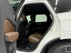 2024 Volvo XC60 B5 4WD Zhiyi Luxury, белый — фото 10