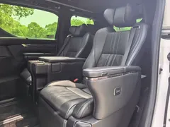 2021 Toyota Alphard Hybrid 2.5L Premium — фото 12