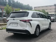 2021 Toyota Sienna 2.5L Hybrid Premium — фото 8
