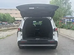2021 Toyota Sienna 2.5L Hybrid Premium — фото 11
