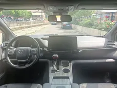 2021 Toyota Sienna 2.5L Hybrid Premium — фото 22