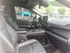 2021 Toyota Sienna 2.5L Hybrid Premium — фото 30