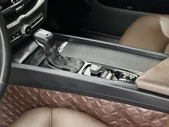2021 Volvo XC60 T5 4WD Luxury, белый — фото 8