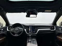 2021 Volvo XC60 T5 4WD Luxury, белый — фото 13