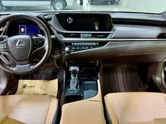 2021 Lexus ES 200 Excellence — фото 11