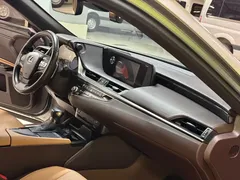 2021 Lexus ES 200 Excellence — фото 17