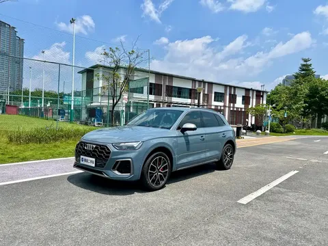 2022 Audi Q5L 40T RS