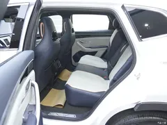 2023 BYD Song PLUS New Energy Champion DM-i 150KM Flagship PLUS, белый — фото 10
