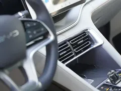 2023 BYD Song PLUS New Energy Champion DM-i 150KM Flagship PLUS, белый — фото 13