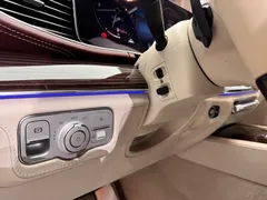 2021 Mercedes-Benz Maybach GLS 600 4MATIC, чёрный — фото 13