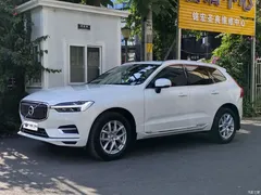 2021 Volvo XC60 T5 4WD Zhiyi Luxury, белый — фото 1