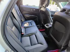 2021 Volvo XC60 T5 4WD Zhiyi Luxury, белый — фото 11