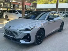2022 Changan UNI-V 1.5T — фото 1