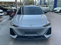 2022 Changan UNI-V 1.5T — фото 2