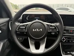 2023 Kia Seltos 1.5L CVT Luxury, белый — фото 10