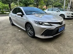 2021 Toyota Camry 2.5G Luxury — фото 3