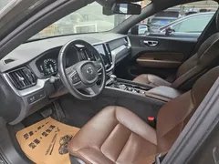 2021 Volvo XC60 T5 4WD Luxury — фото 9