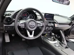 2023 Mazda MX-5 2.0L Ink Gauge, чёрный — фото 5