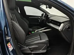 2021 Audi A3 Sportback 35 TFSI Fashion Sport, синий — фото 12