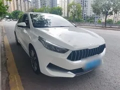 2021 Kia Cerato 1.5L CVT Fashion, белый — фото 4